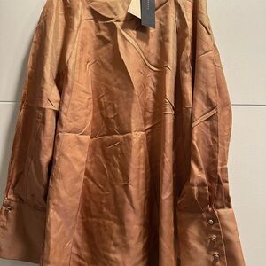 Banana republic heritage collection. 100% silk blouse.